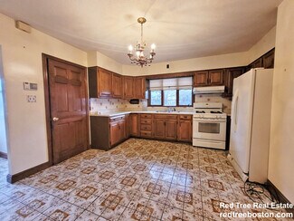 174 Elm St, North Cambridge, MA 02140