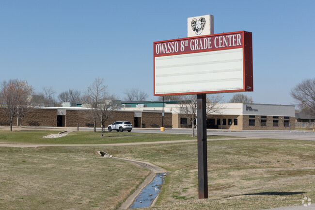 Owasso 8th Grade Center receives a B+ on Niche for academics.