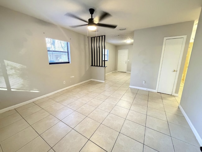 8308 Doloma Ct unit 8308 Doloma Ct, Jacksonville, FL 32221 - photo 2