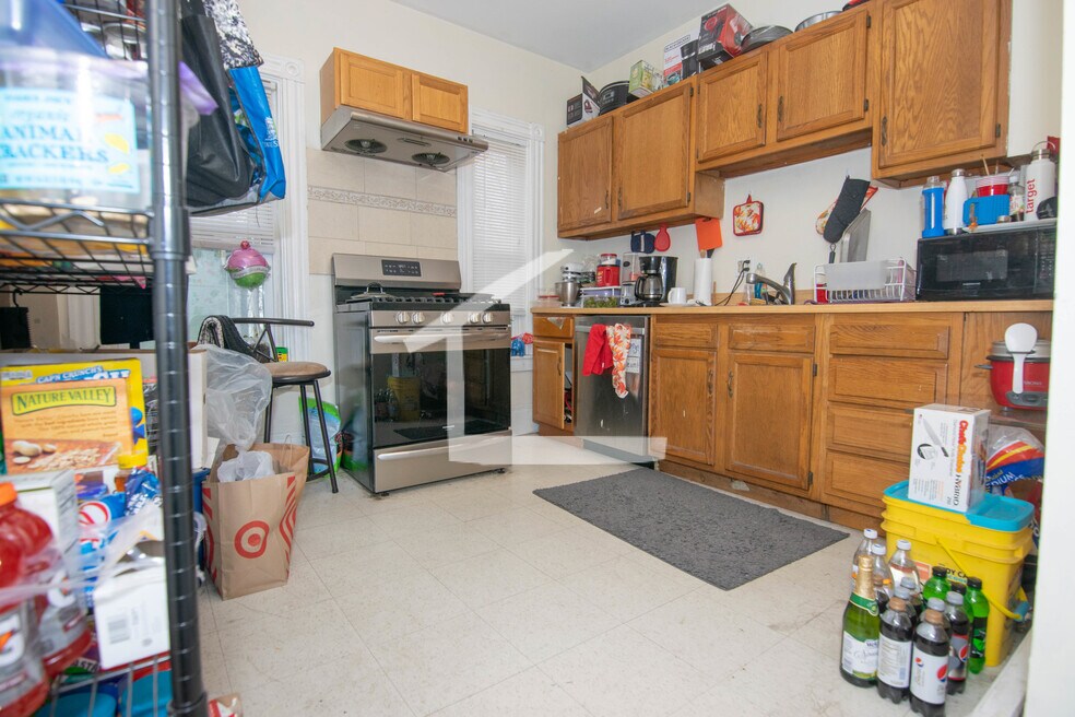 29 Pratt St unit 1, Allston, MA 02134 - photo 1