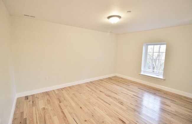 37 Pine St unit 4, Oxford, PA 19363 - photo 6