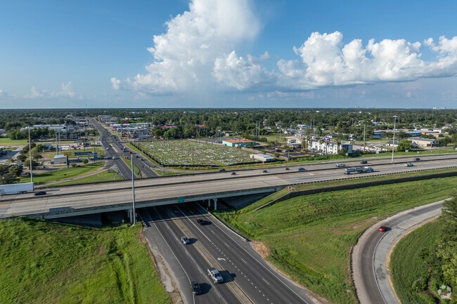 Residents can take Interstate 10 to run into Lake Charles from Carlyss.