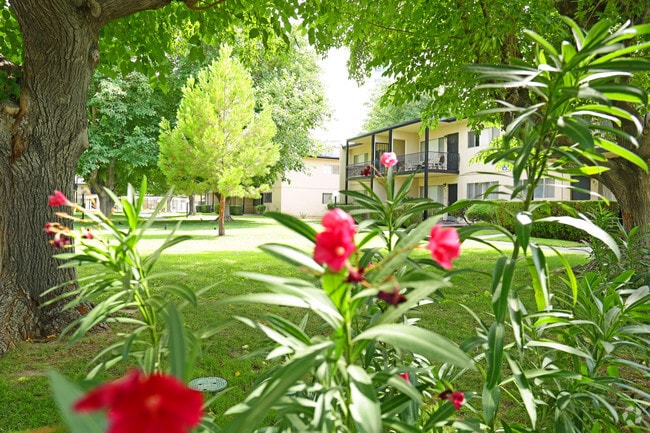 Park Arms Apartments, Las Vegas, NV 89104 - photo 2