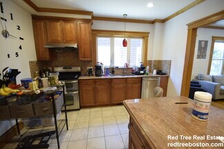 124 Columbia St, Brookline, MA 02446