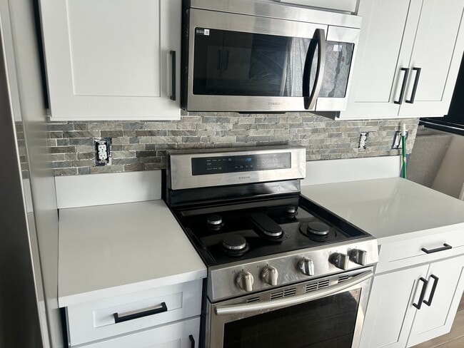 3921 Blairmoor St, North Las Vegas, NV 89032 - photo 3