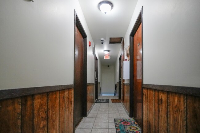 7512 N Granville Rd unit 104, Milwaukee, WI 53224 - photo 4