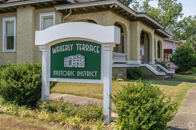 Waverly Terrace is a historical neighborhood is Columbus showcasing beautiful homes.