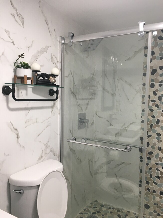 2154 W 60th St unit 12213, Hialeah, FL 33016 - photo 3