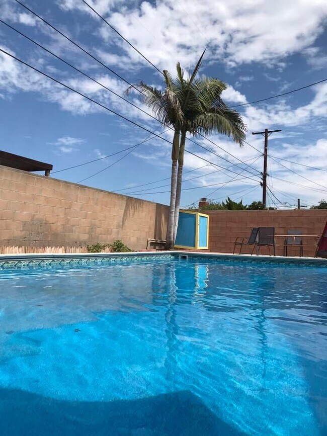 2619 W 176th St, Torrance, CA 90504