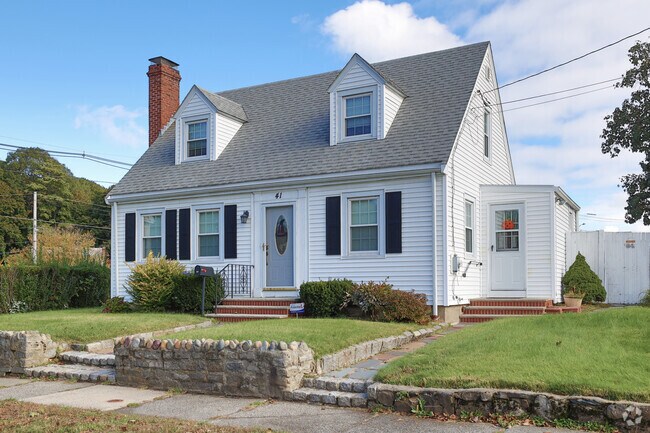 You'll find Cape Cod-style homes with well manicured lawns in Chatham Street.