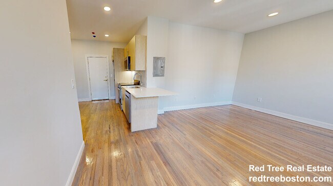 106 Queensberry St unit 9, Boston, MA 02215 - photo 3