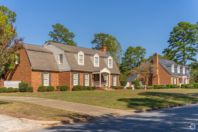 Lake Park has a variety of home styles throughout the neighborhoods.