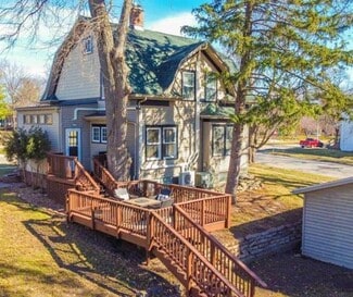 504 W Seerley Blvd, Cedar Falls, IA 50613