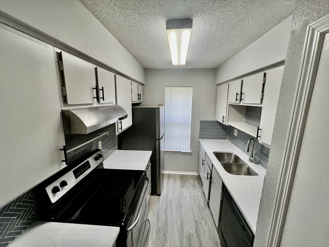 1936 Bernice St, Haltom City, TX 76117 - photo 2