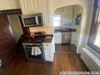 260 Boston Ave Unit 2, Medford, MA 02155