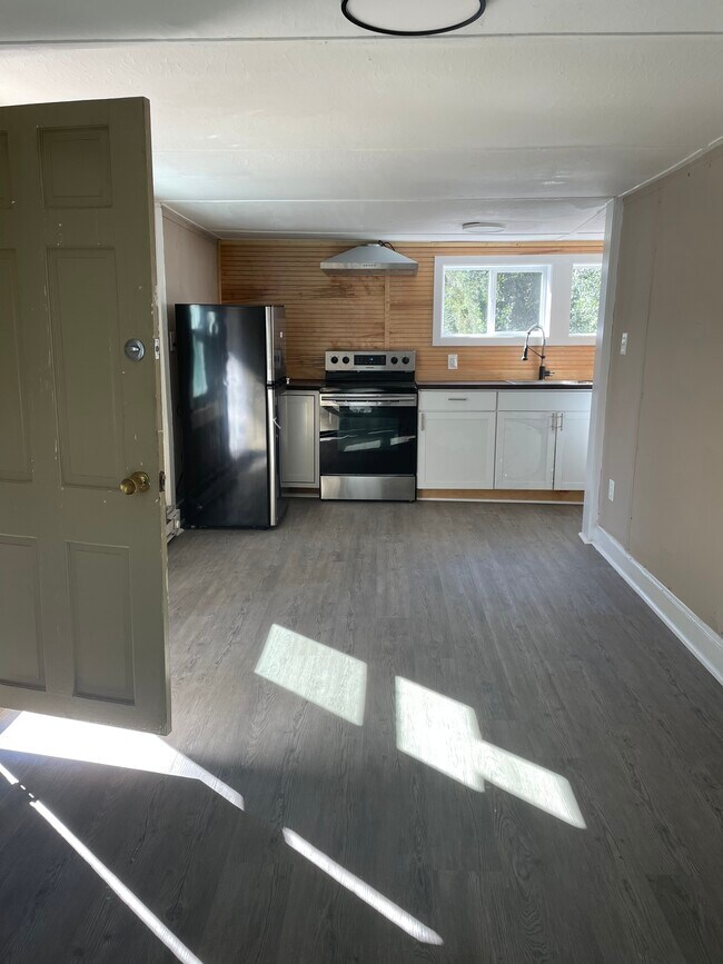 2053 Monroe St unit 2055, Wilmington, NC 28401 - photo 6