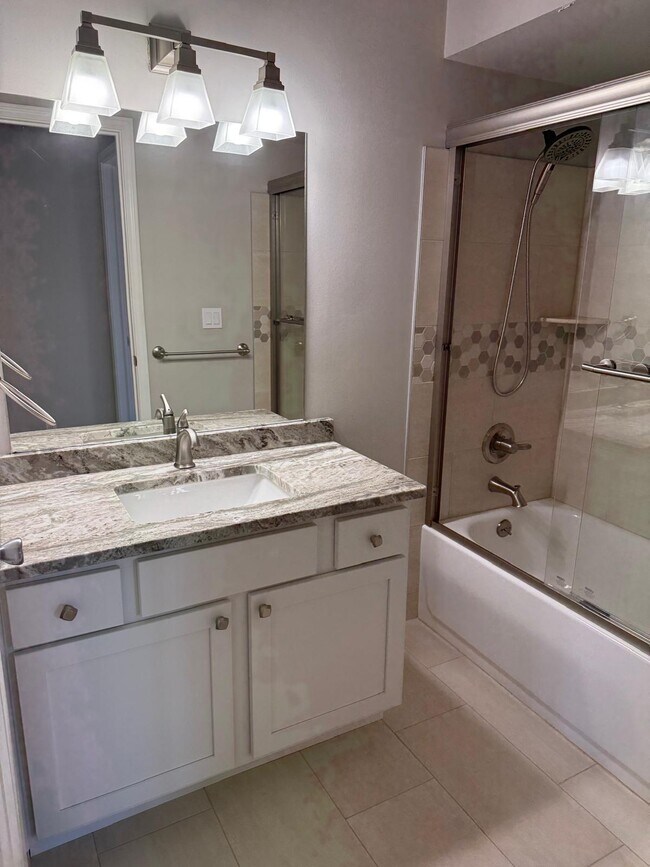 5560 Pine Aires Dr unit 5560 Pine Aires Dr, Sterling Heights, MI 48314 - photo 7