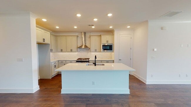 202 Strawberry Ln unit 36469299, Woodstock, GA 30189 - photo 3