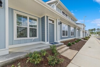 102 Francis Rd, Hendersonville, NC 28792