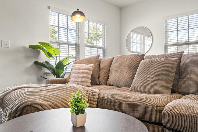 8021 Brightside Dr unit ID1284678P, Charlotte, NC 28217 - photo 3