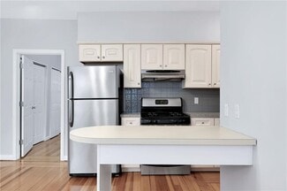 72 Courtland St Unit 1, Providence, RI 02909