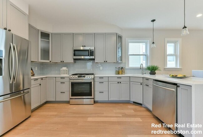 20 Weld Hill St unit 1, Jamaica Plain, MA 02130 - photo 4