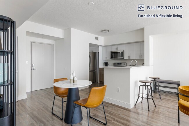 110 SW 12th St unit FL7-ID85, Miami, FL 33130 - photo 6