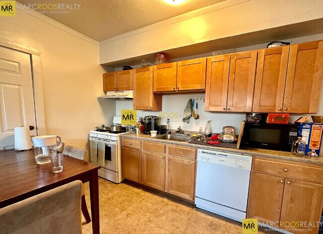 14 Ashford St unit 6, Allston, MA 02134 - photo 5