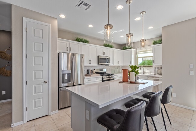 14407 W Soft Wind Dr, Sun City West, AZ 85387 - photo 4