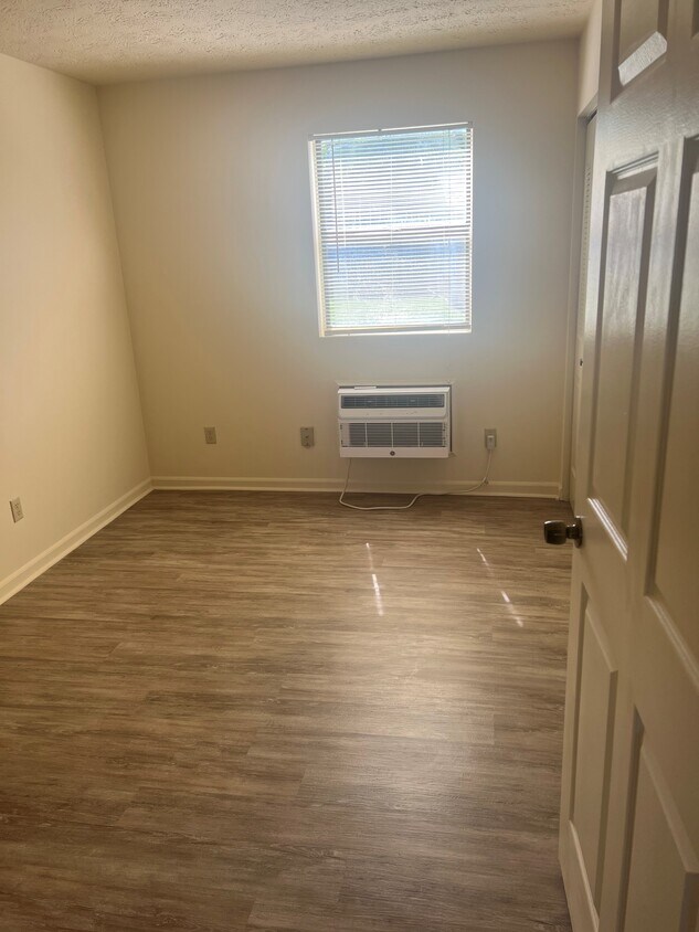 Morrow Rentals 443 Big Hill Ave, Richmond, KY