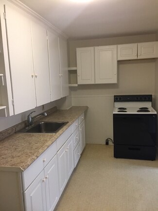 29 Main St Unit 2, Biddeford, ME 04005