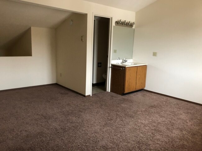 Tudor 2 br loft