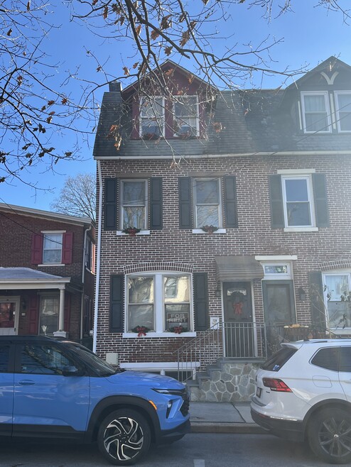 128 W Chestnut St, West Chester, PA 19380 - photo 1