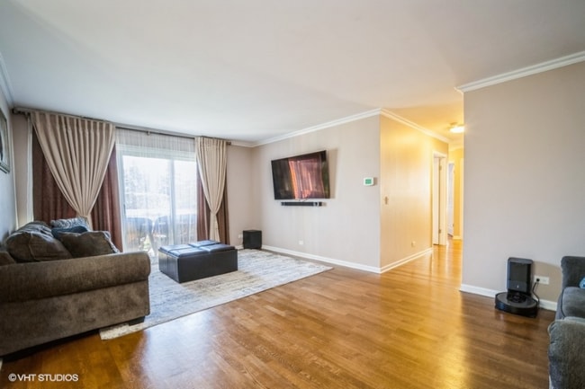 1413 Sutton Ct, Vernon Hills, IL 60061 - photo 2