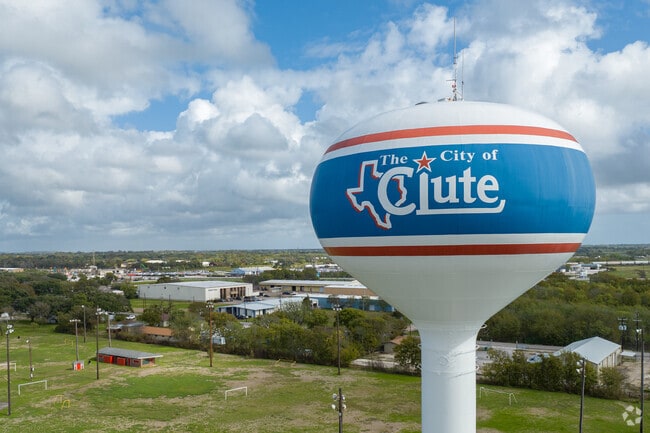 Clute, TX is located in Brazoria County.
