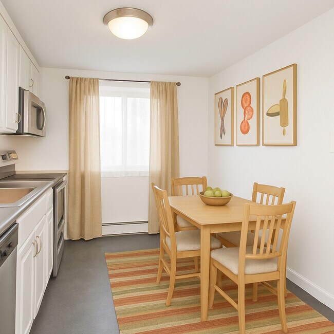 24 Westgate Rd unit 2, Chestnut Hill, MA 02467 - photo 3