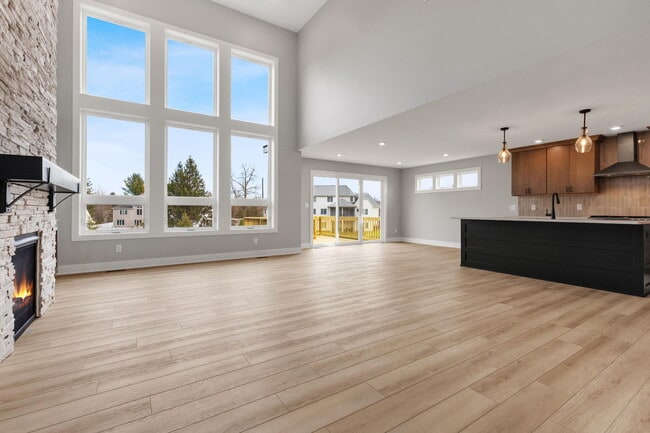 7772 Greendale Dr, Byron Center, MI 49315 - photo 4