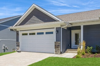 1025 Switchgrass Ln, Ely, IA 52227