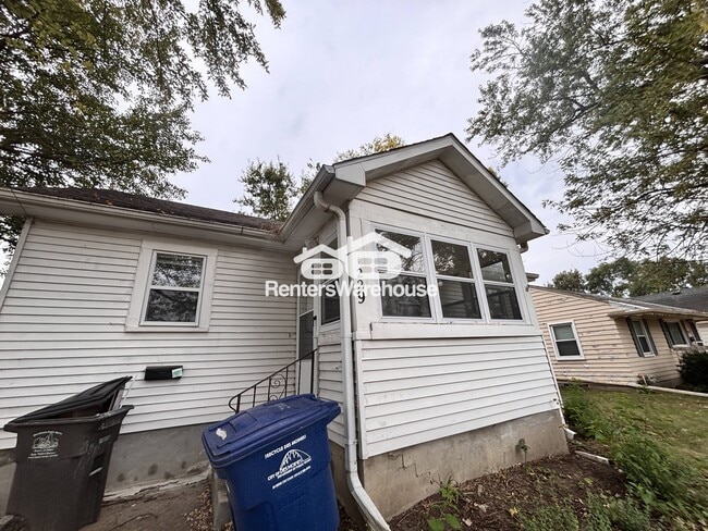 1229 Merle Hay Rd, Des Moines, IA 50311 - photo 2