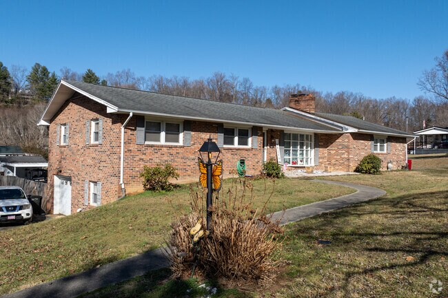 The predominate home style in Biltmore is the one-story ranch home.