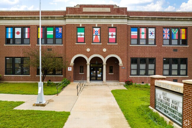 Hyde Elementary is a popular schooling option for kids living in Crown Heights.