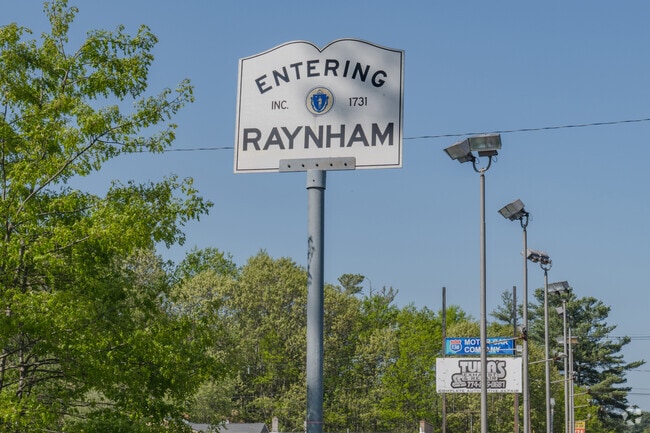 Raynham is a town steeped in history and tradition with a thoroughly modern atmosphere.