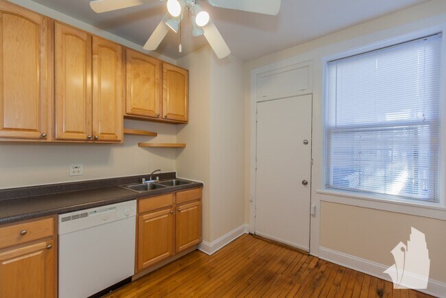 850 W Cornelia Ave unit 3S-857, Chicago, IL 60657 - photo 6