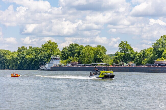 Chapmansboro residents can visit the Cheatham Dam Right Bank for boating.