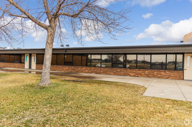 Vandenberg Elementary School offers excellent education to students in Rapid Valley.