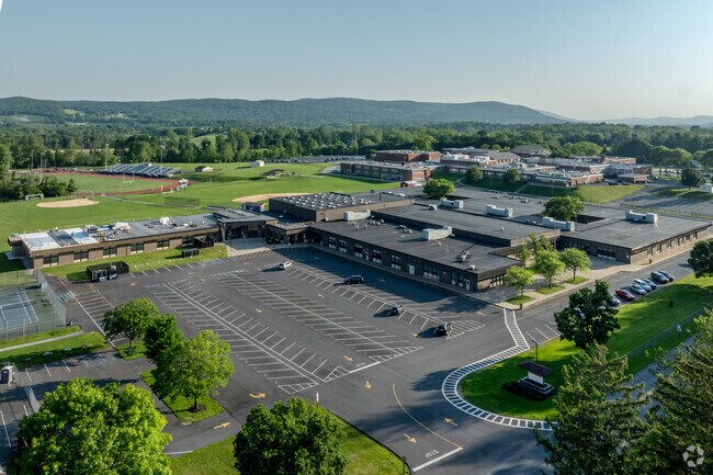 Warwick Valley Middle School in Warwick, NY has an A- rating from Niche.