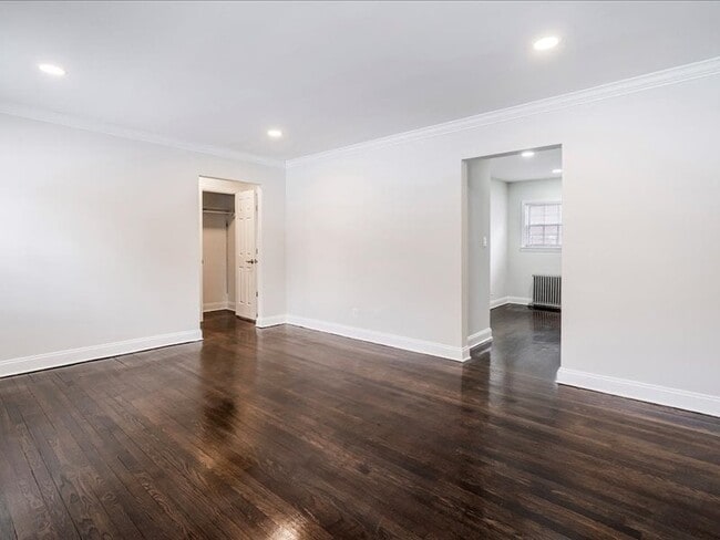 Hilltop Manor Apartments, Little Falls, NJ 07424 - photo 3