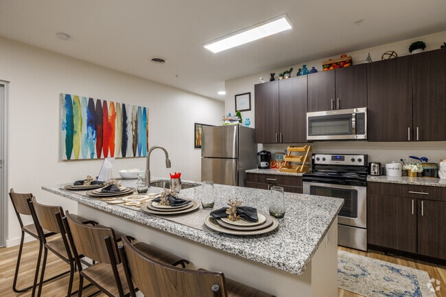 4BR, 4BA