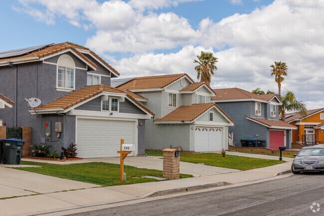 Terra Linda features a variety of housing options, including two-story single-family homes.