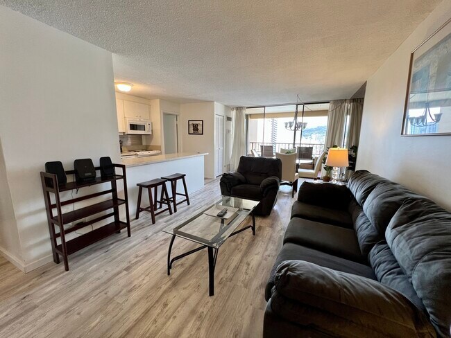 Discovery Bay Center unit 3516, Honolulu, HI 96815 - photo 4